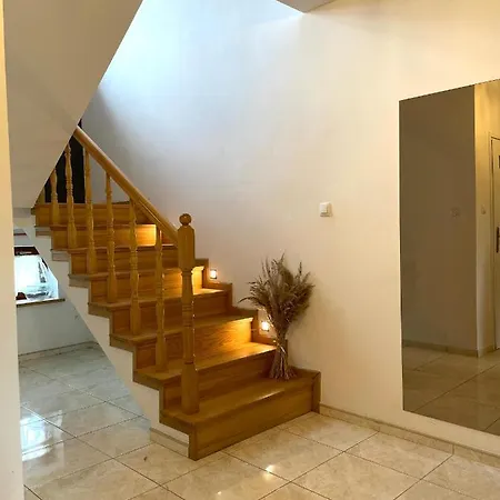 Domowe Pokoje Wilanow אכסניה *