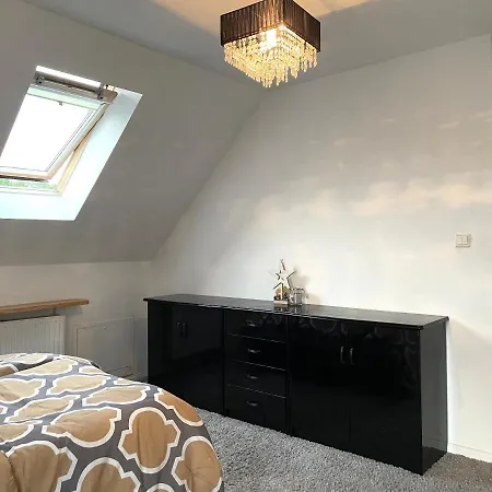 Domowe Pokoje Wilanow אכסניה ורשה