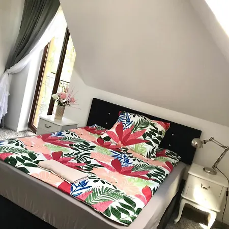 Domowe Pokoje Wilanow Vandrerhjem Warszawa