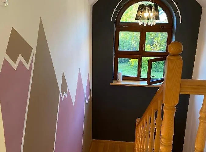 Domowe Pokoje Wilanow بيت شباب *