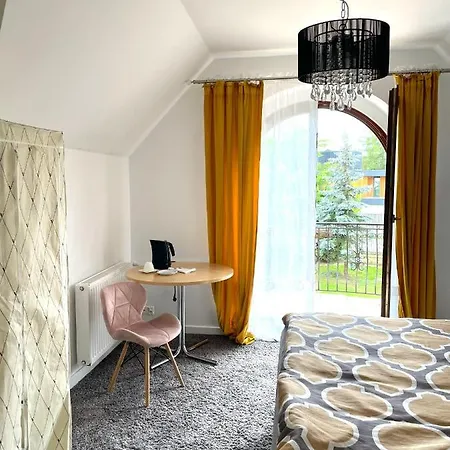 Hostel Wilanów Albergue