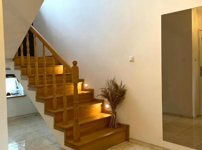 Domowe Pokoje Wilanow Ostello *